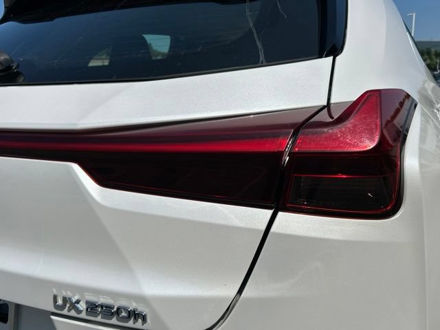 Used 2020 Lexus UX 250h w/ Premium Package AWD/4WD image 15