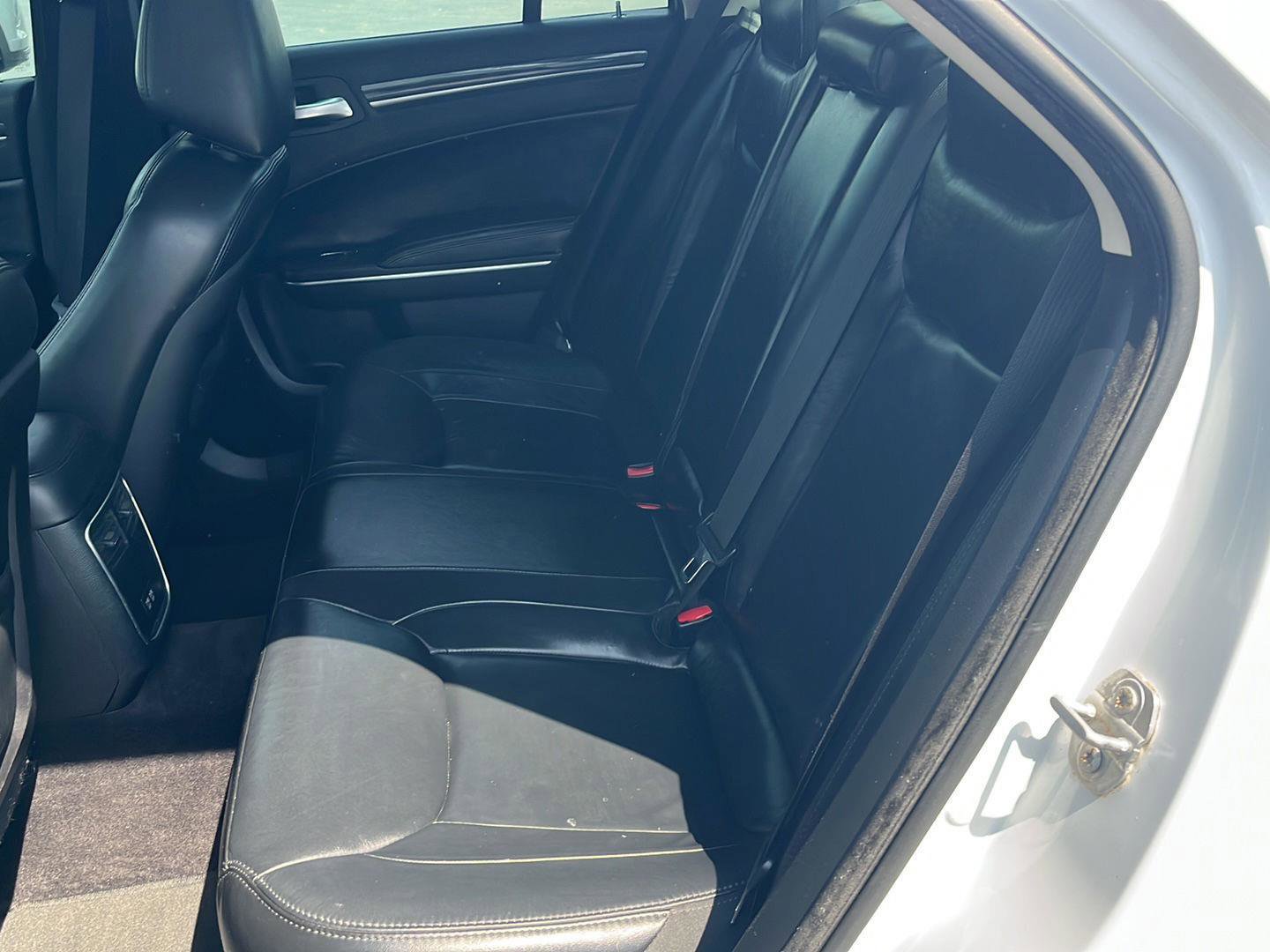 Used 2017 Chrysler 300 Limited w/ Value Package RWD image 23