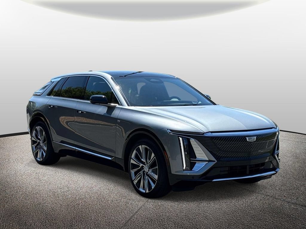 Certified 2025 Cadillac Lyriq Luxury w/ LPO, Floor Liner Package AWD/4WD video 1