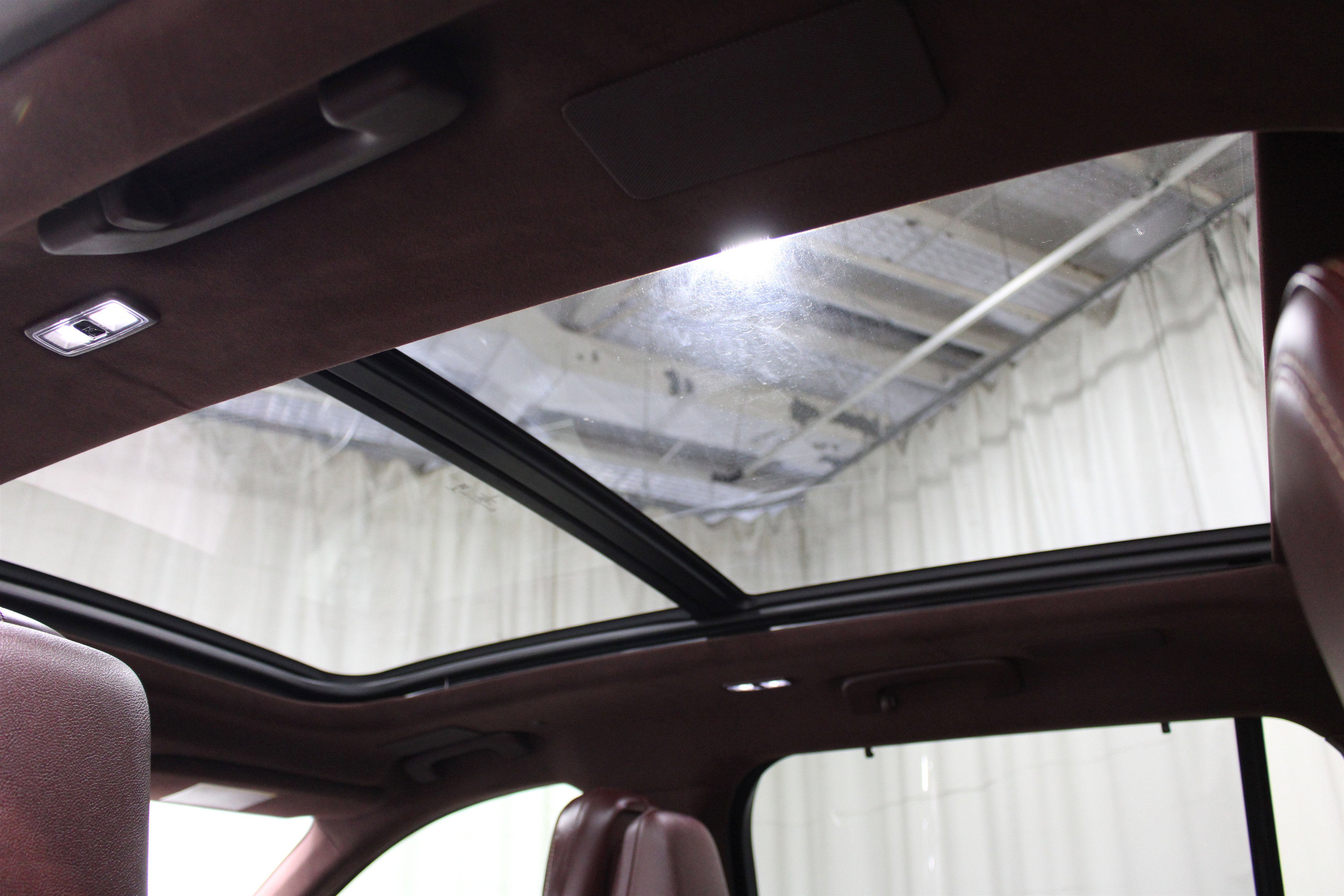 Used 2021 Lincoln Aviator Black Label w/ Class IV Trailer Tow Package image 23