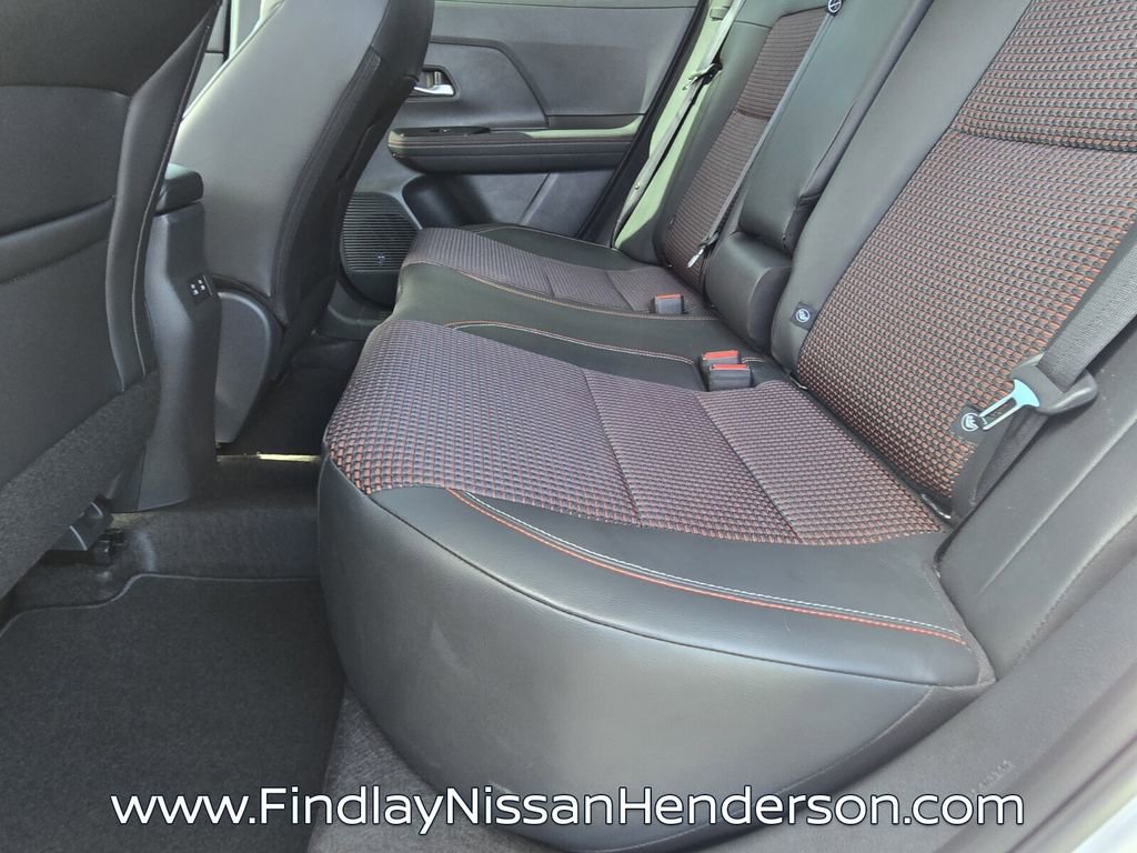 Used 2025 Nissan Kicks SR AWD/4WD image 11