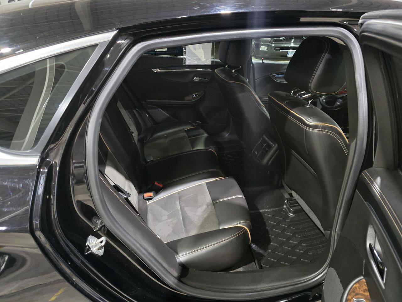 Used 2015 Chevrolet Impala LT image 31