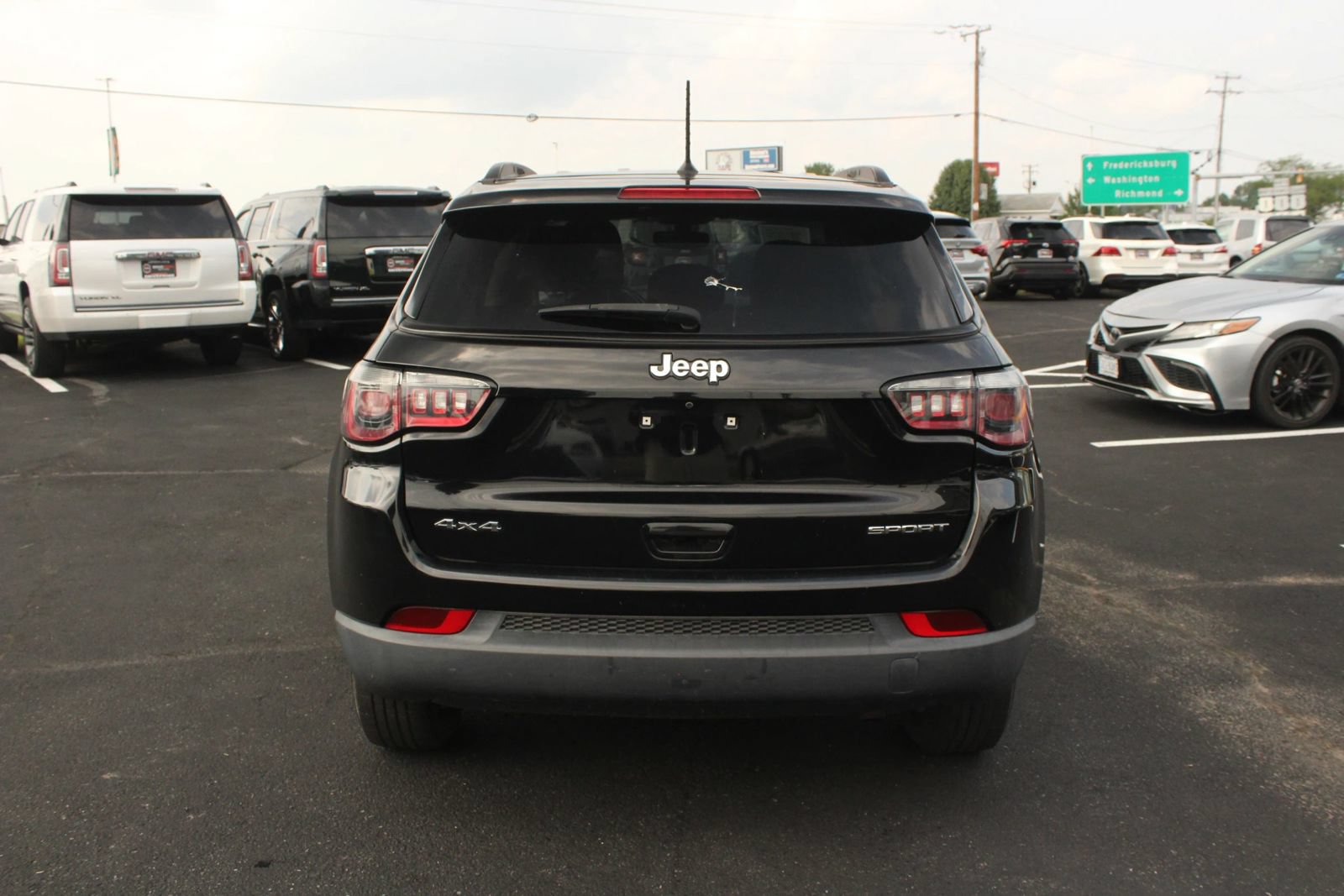 Used 2018 Jeep Compass Sport AWD/4WD image 7