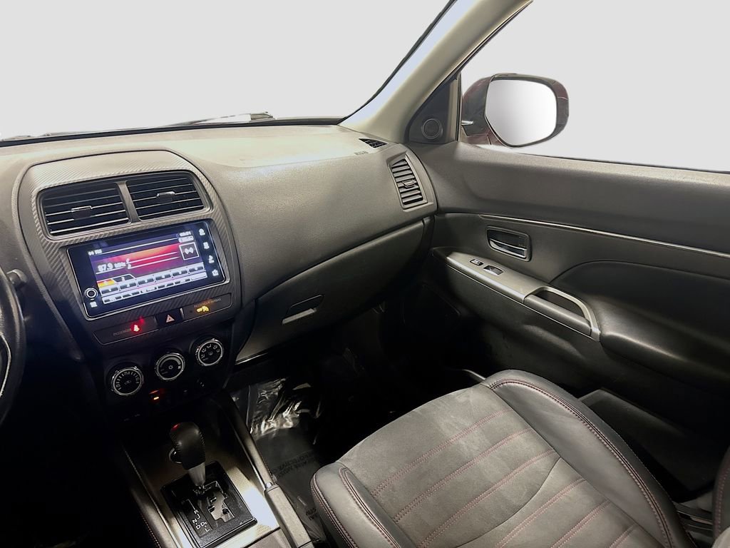 Used 2018 Mitsubishi Outlander Sport SE image 27