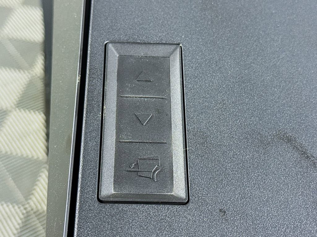 Used 2024 Tesla Cybertruck AWD Crew Cab image 28