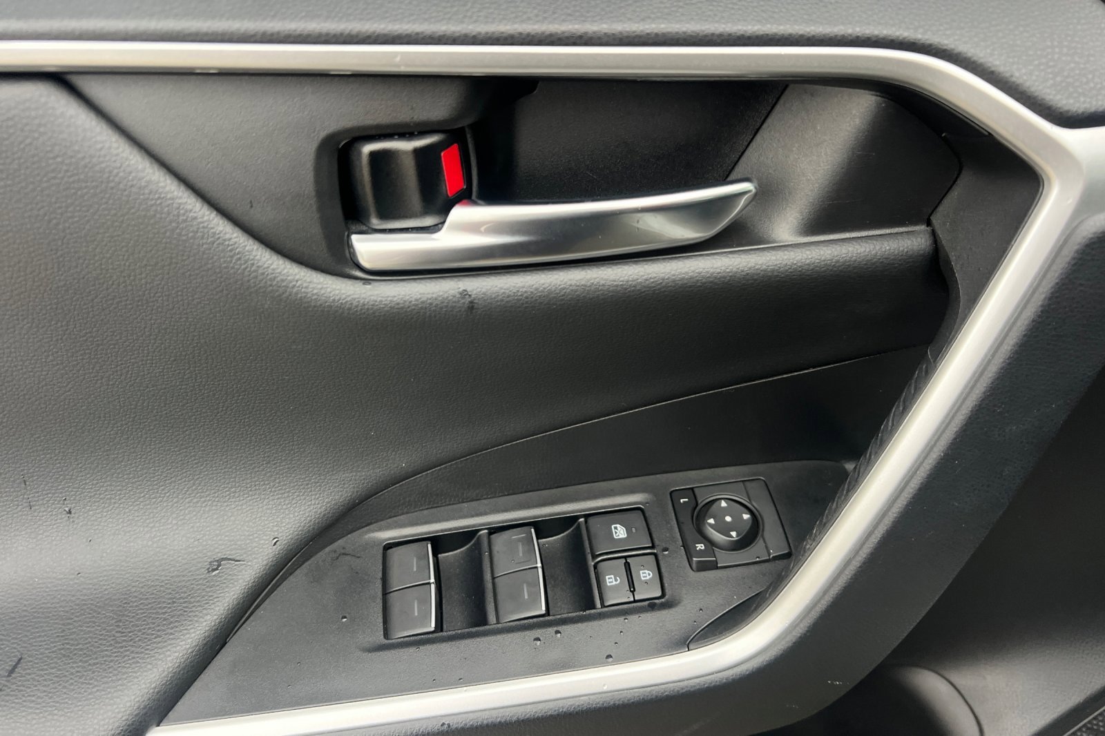 Certified 2022 Toyota RAV4 TRD Off-Road image 8