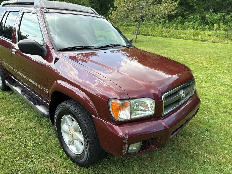 Used 2002 Nissan Pathfinder SE AWD/4WD image 9