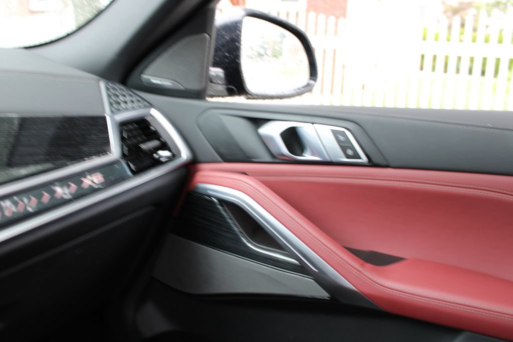 Used 2026 BMW X6 xDrive40i AWD/4WD image 18