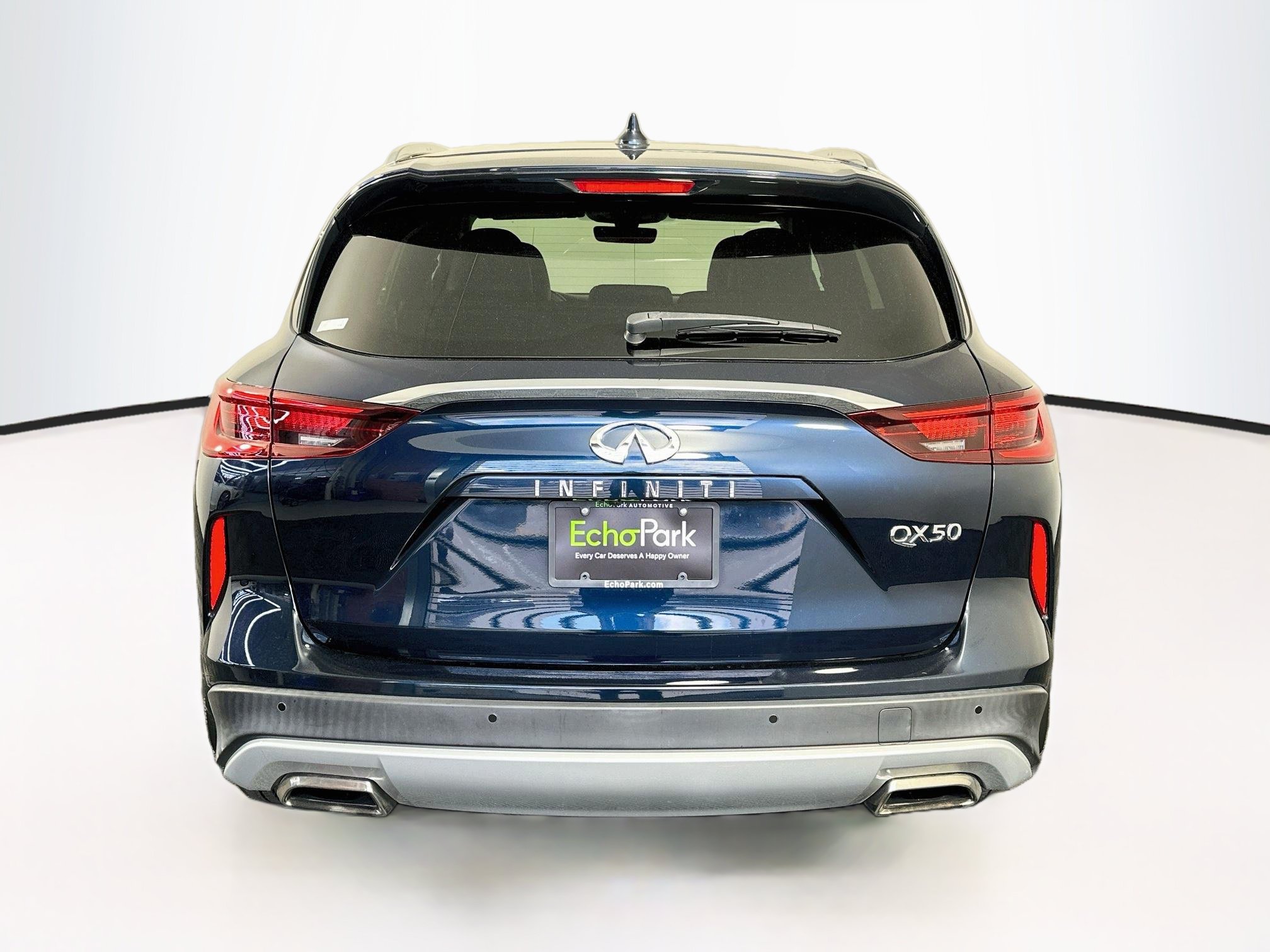 Used 2023 INFINITI QX50 Luxe w/ Accent Package FWD image 7