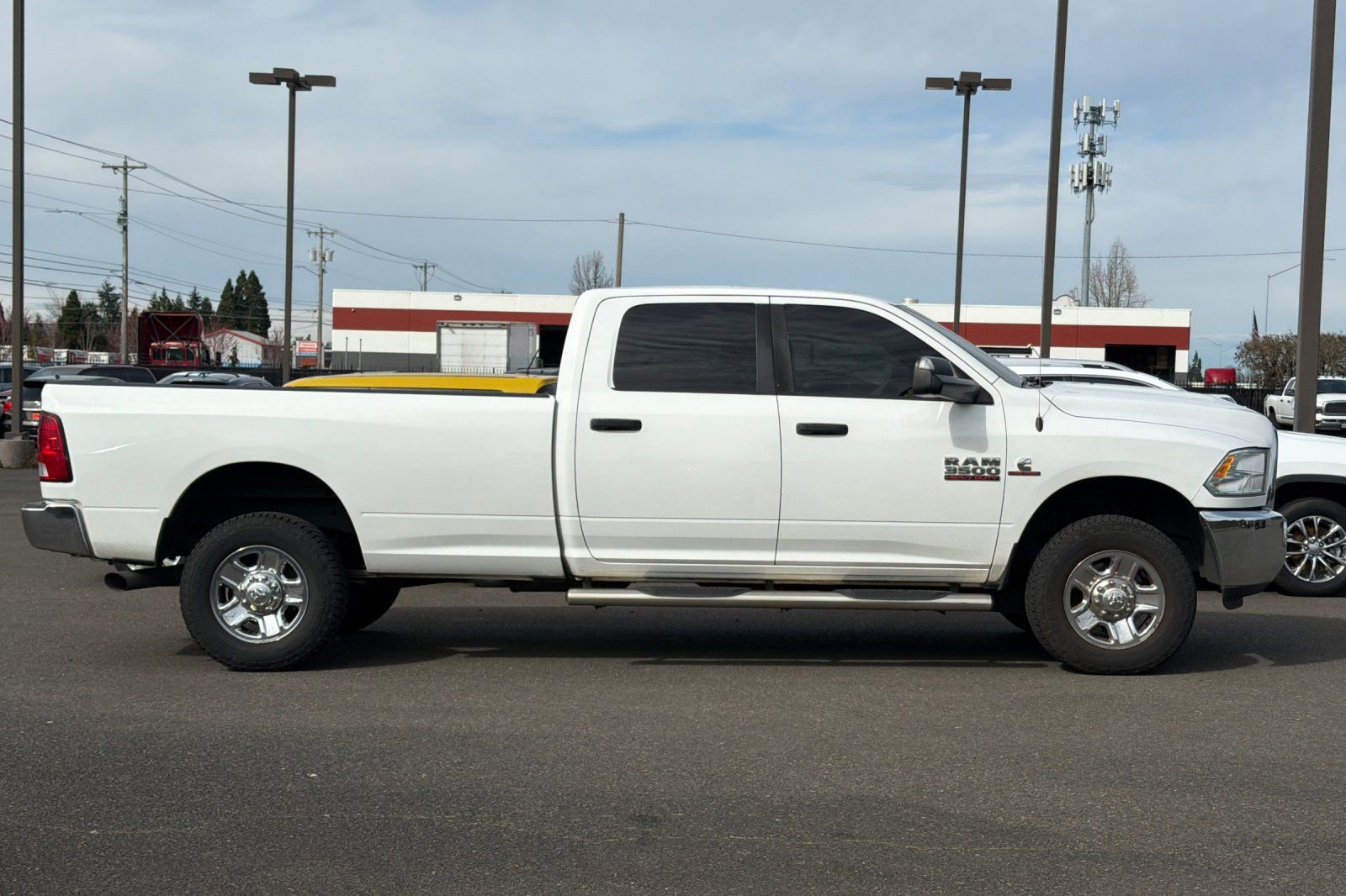 Used 2016 RAM 3500 SLT AWD/4WD image 3