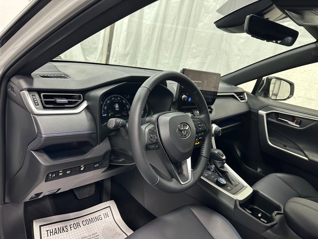 Used 2025 Toyota RAV4 XSE w/ Weather Package image 15