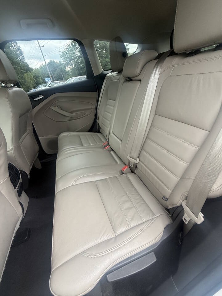 Used 2017 Ford Escape Titanium AWD/4WD image 18