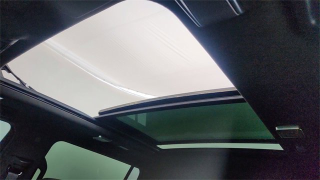 Used 2023 Cadillac Escalade ESV Sport Platinum w/ LPO, ONYX Package image 65