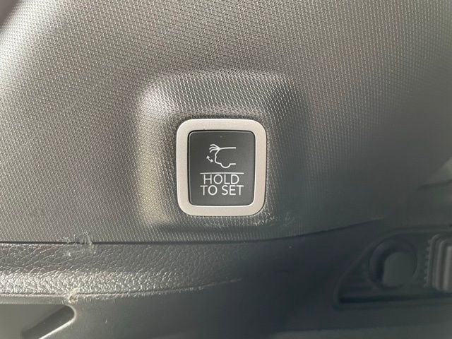 Used 2023 Jeep Grand Cherokee Altitude image 33