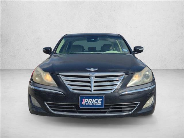 Used 2013 Hyundai Genesis 3.8 RWD image 2