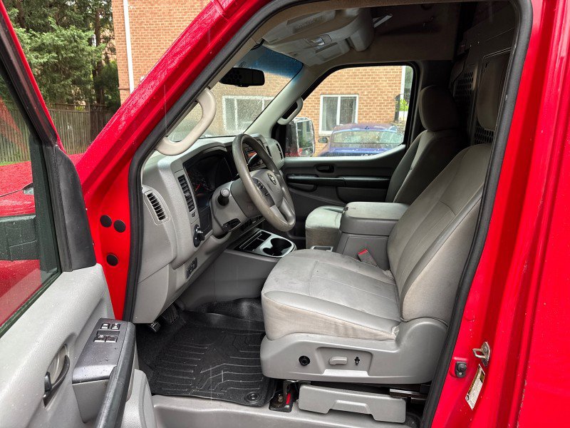 Used 2012 Nissan NV 2500 SV w/ Technology Pkg RWD image 11