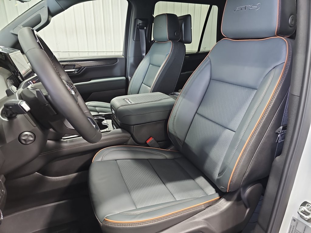 New 2026 GMC Yukon AT4 AWD/4WD image 16