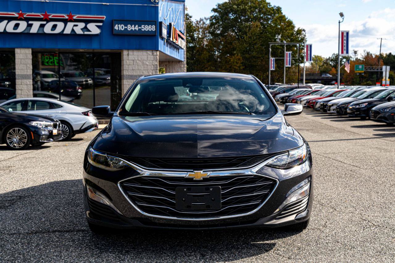 Used 2023 Chevrolet Malibu LT FWD image 2