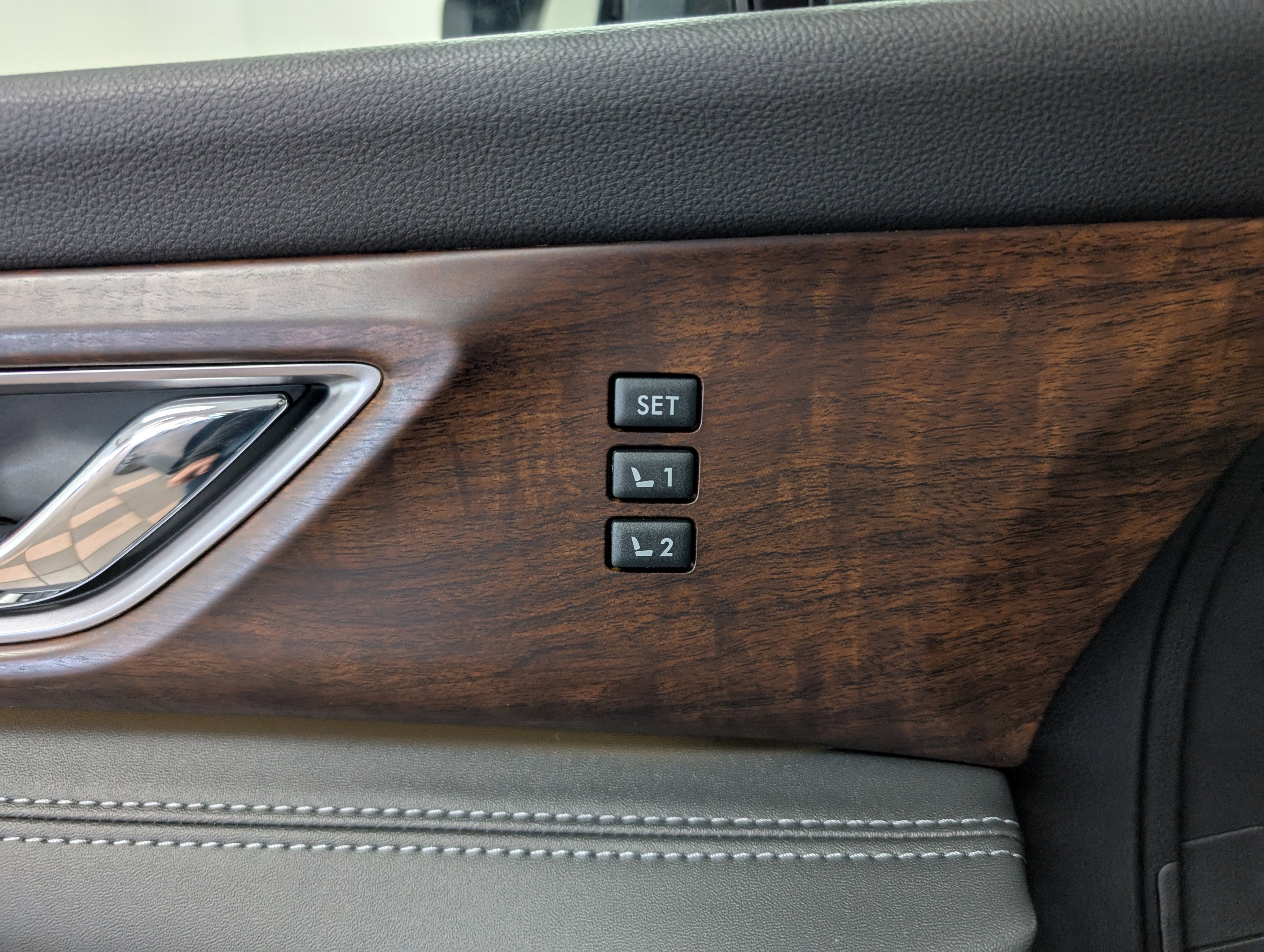 New 2025 Subaru Ascent Touring w/ Popular Package #2 image 32