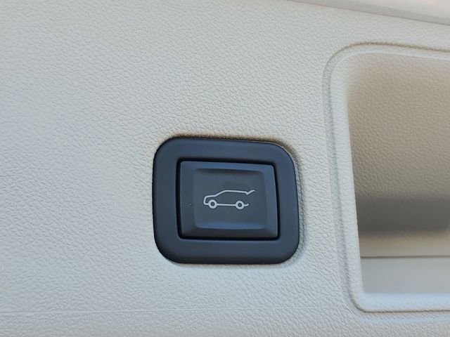 Certified 2023 GMC Terrain Denali w/ Denali Premium Package AWD/4WD image 9