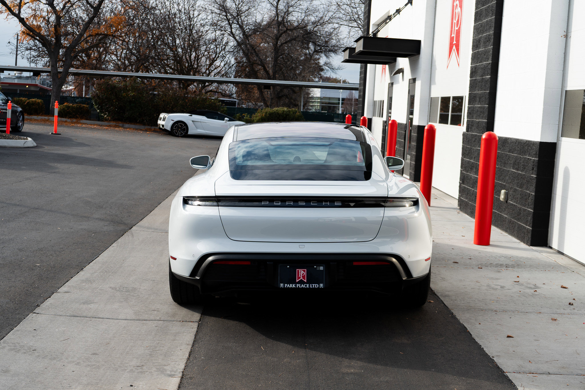 Used 2020 Porsche Taycan 4S image 56