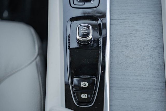 New 2026 Volvo V60 B5 Cross Country Plus w/ Protection Package Premier image 24