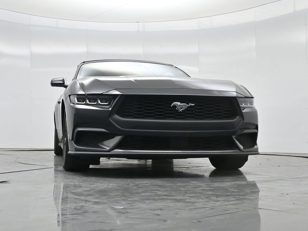 Used 2024 Ford Mustang Convertible image 43
