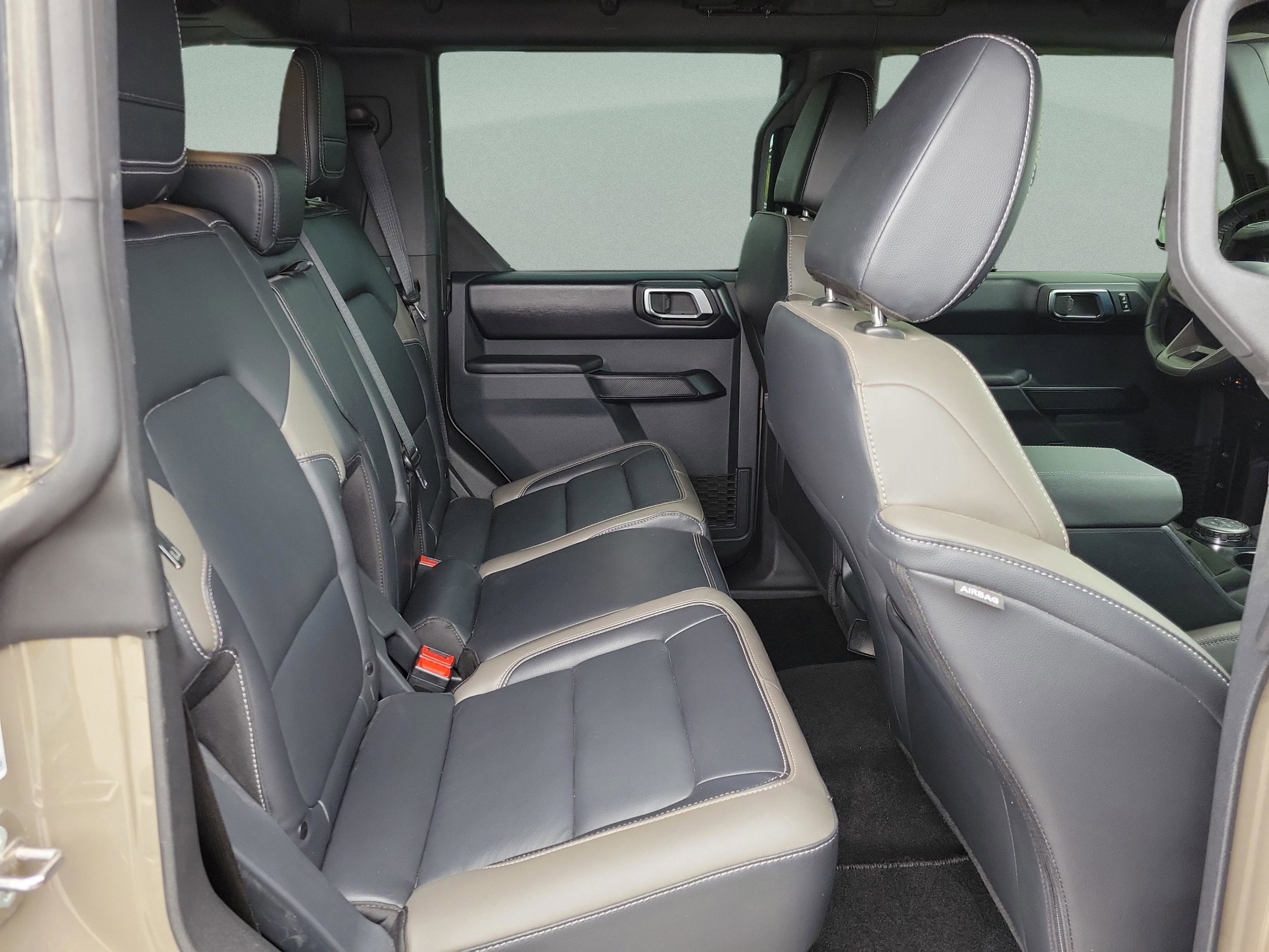 Used 2025 Ford Bronco Outer Banks w/ Sasquatch Package image 28