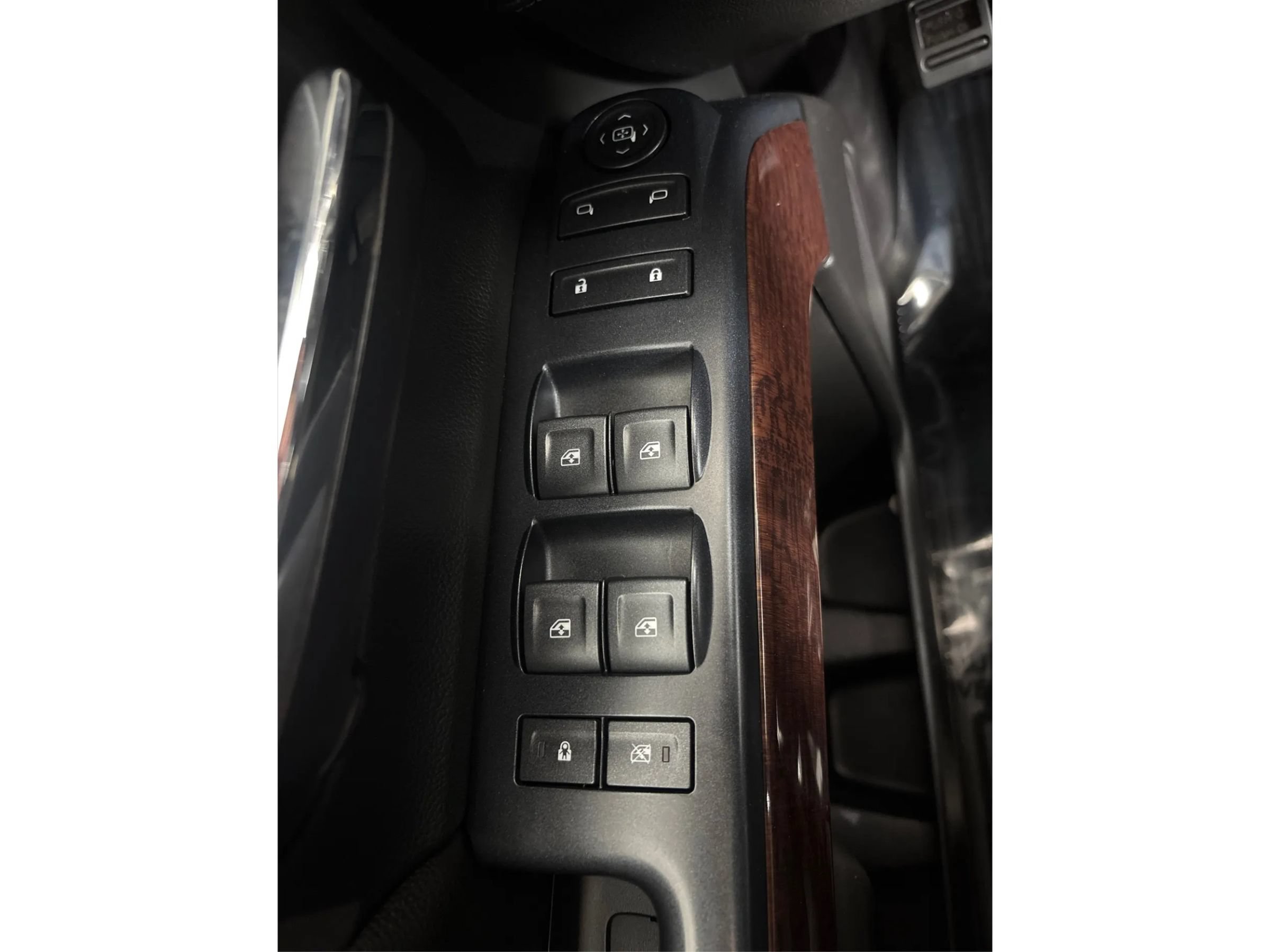 Used 2018 GMC Sierra 1500 SLE w/ SLE Value Package AWD/4WD image 39