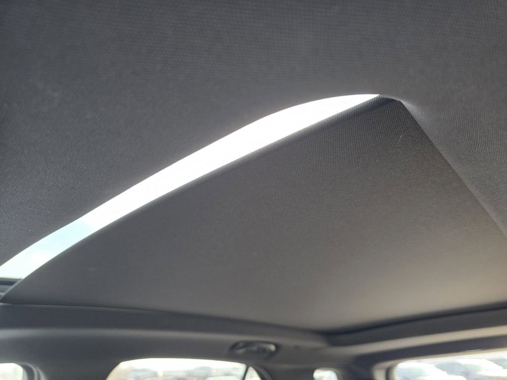 Used 2024 Chevrolet Equinox RS w/ RS Leather Package image 24