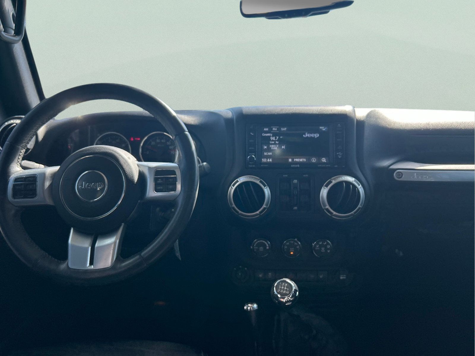 Used 2016 Jeep Wrangler Unlimited Rubicon AWD/4WD image 13