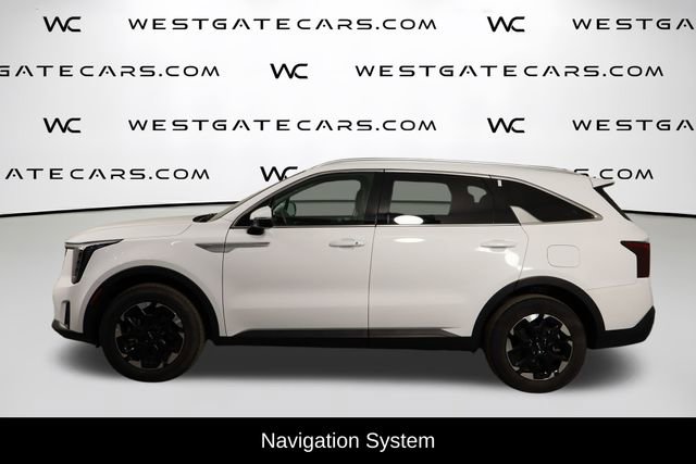 Used 2024 Kia Sorento S image 5