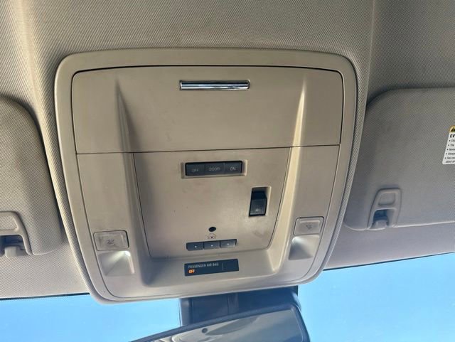 Used 2017 Chevrolet Silverado 1500 High Country AWD/4WD image 29