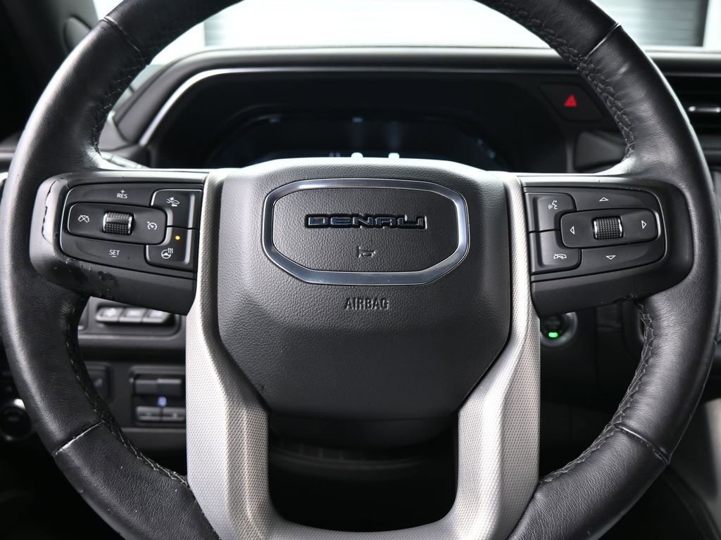 Used 2022 GMC Yukon Denali w/ Denali Premium Package image 32