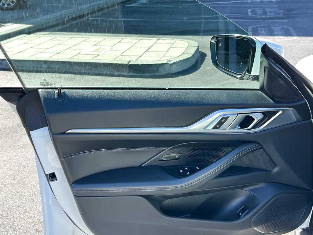 Used 2023 BMW i4 eDrive35 w/ Premium Package RWD image 11