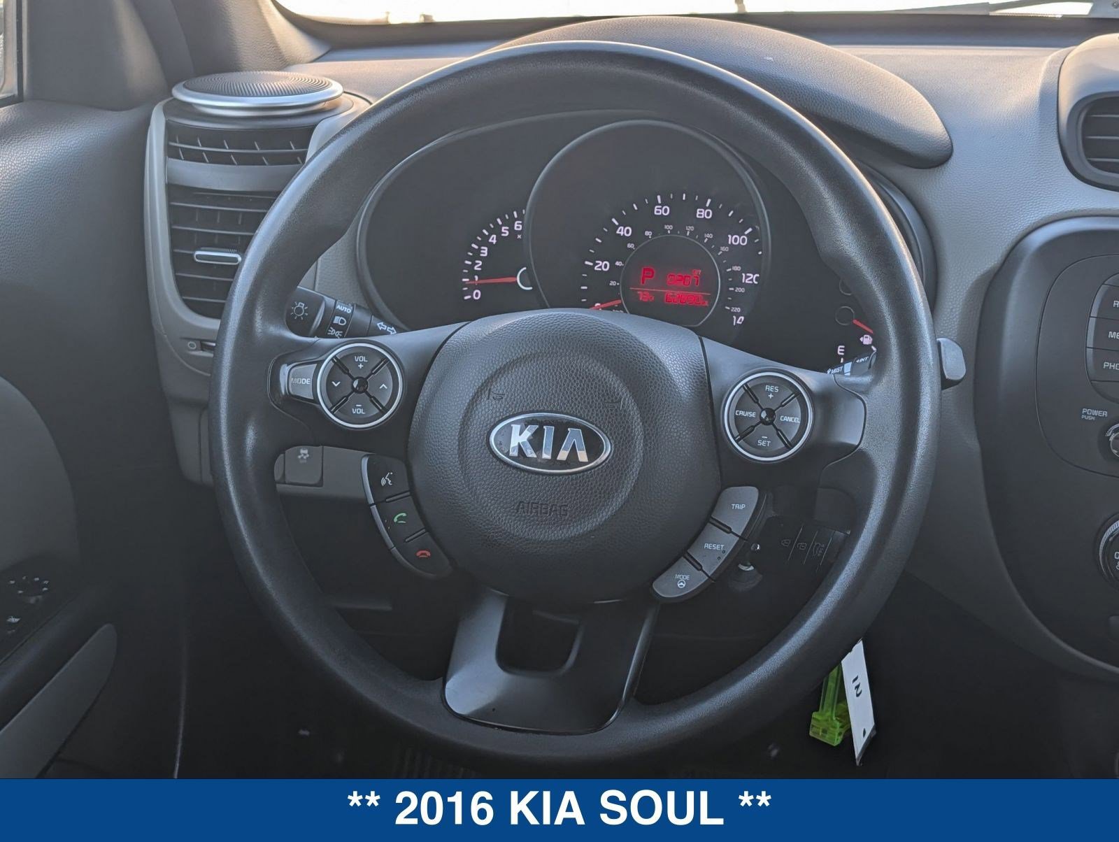 Used 2016 Kia Soul + image 16