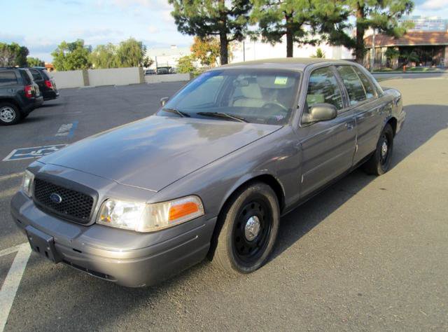 Used 2011 Ford Crown Victoria Police Interceptor w/ Radio Suppression Pkg image 2
