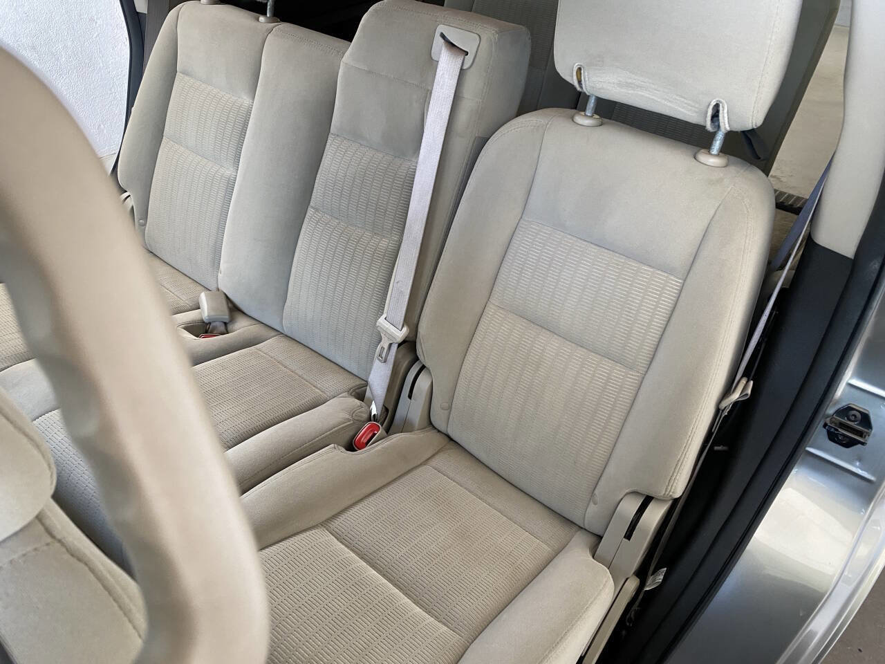 Used 2008 Ford Explorer XLT image 28