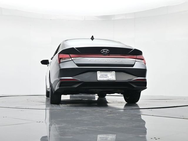 Used 2022 Hyundai Elantra SEL image 37