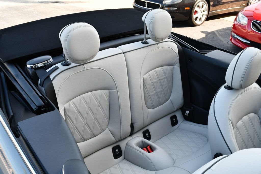 Used 2023 MINI Cooper S w/ Signature Upholstery Package FWD image 18