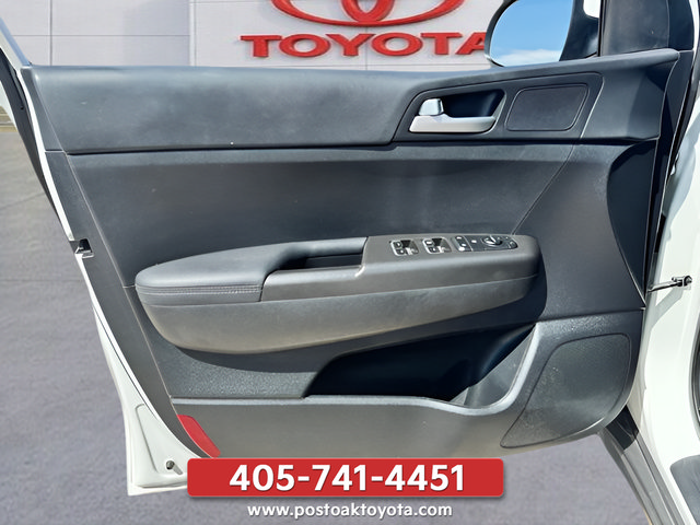 Used 2020 Kia Sportage LX FWD image 9