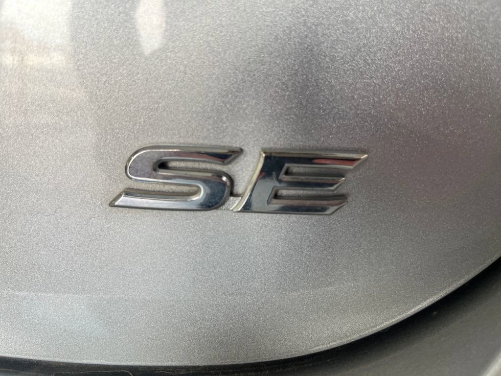 Used 2020 Toyota Camry SE FWD image 43