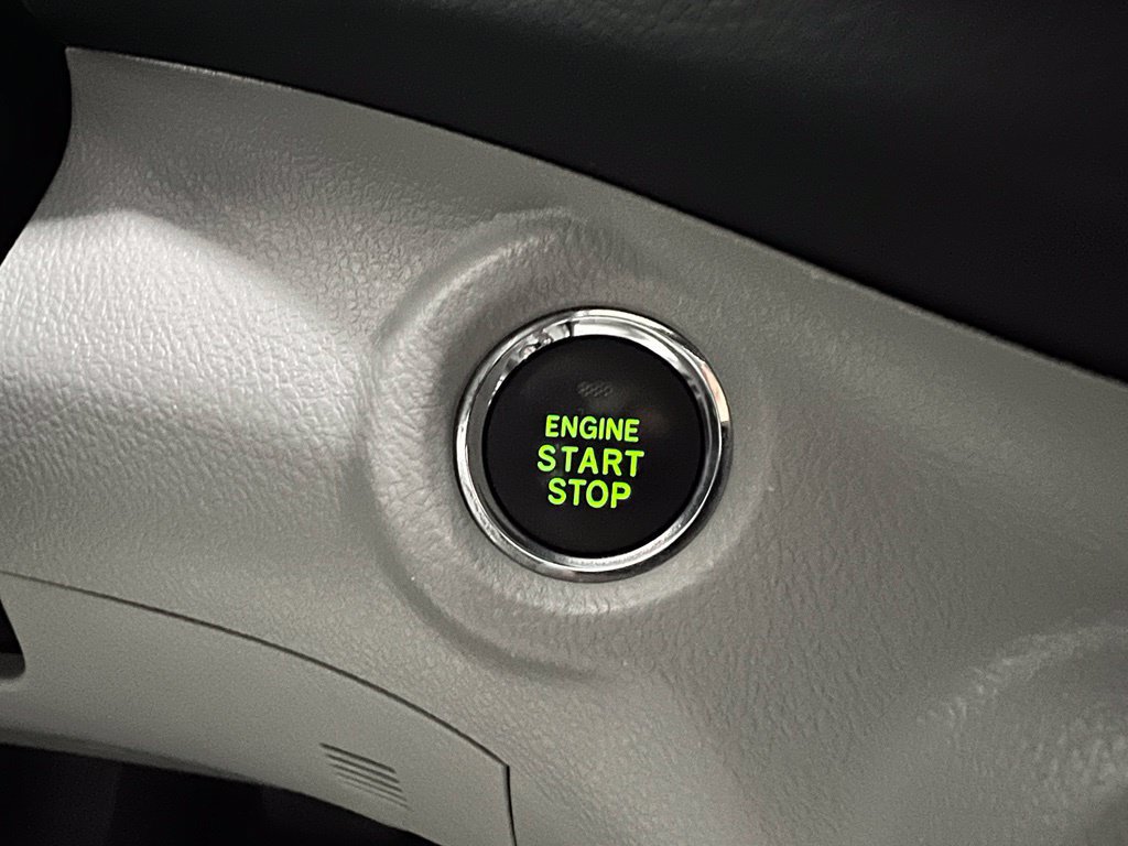 Used 2013 Toyota Highlander Limited FWD image 28