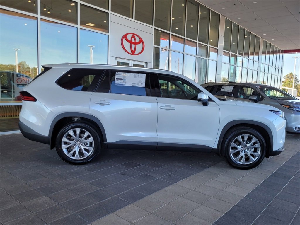 New 2026 Toyota Grand Highlander Limited image 12