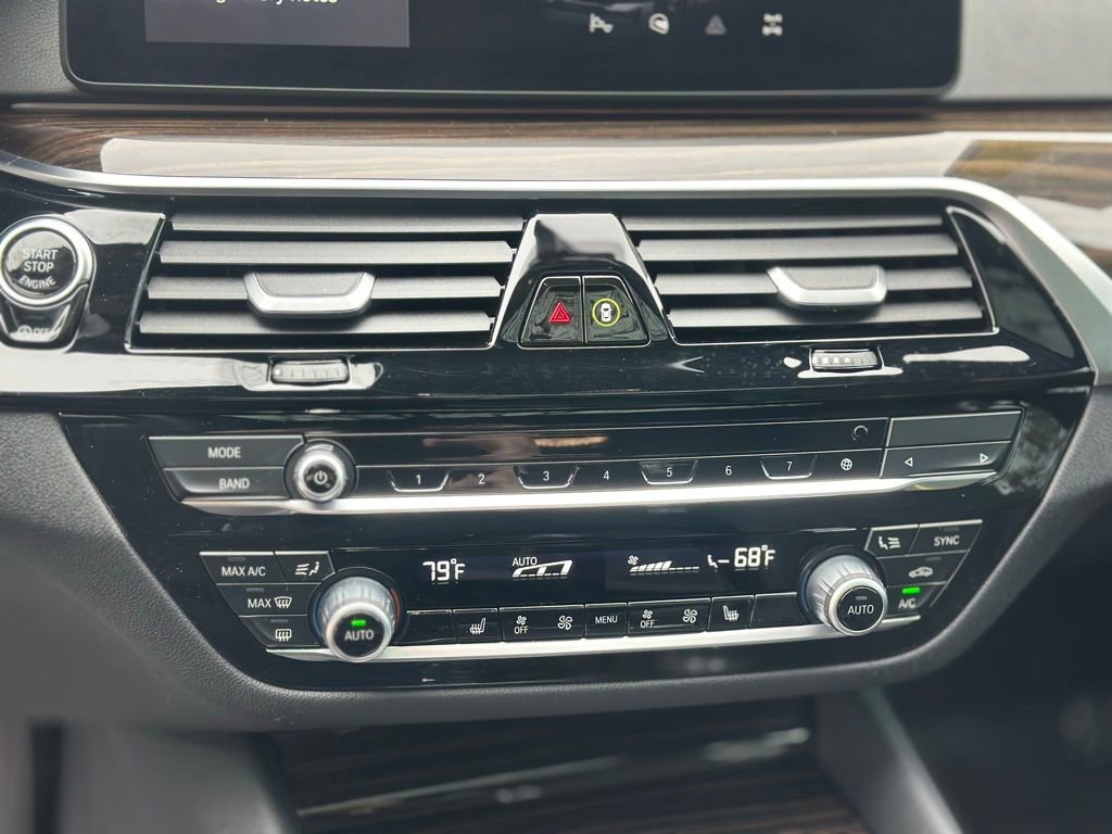 Used 2023 BMW 530i xDrive w/ Premium Package image 19