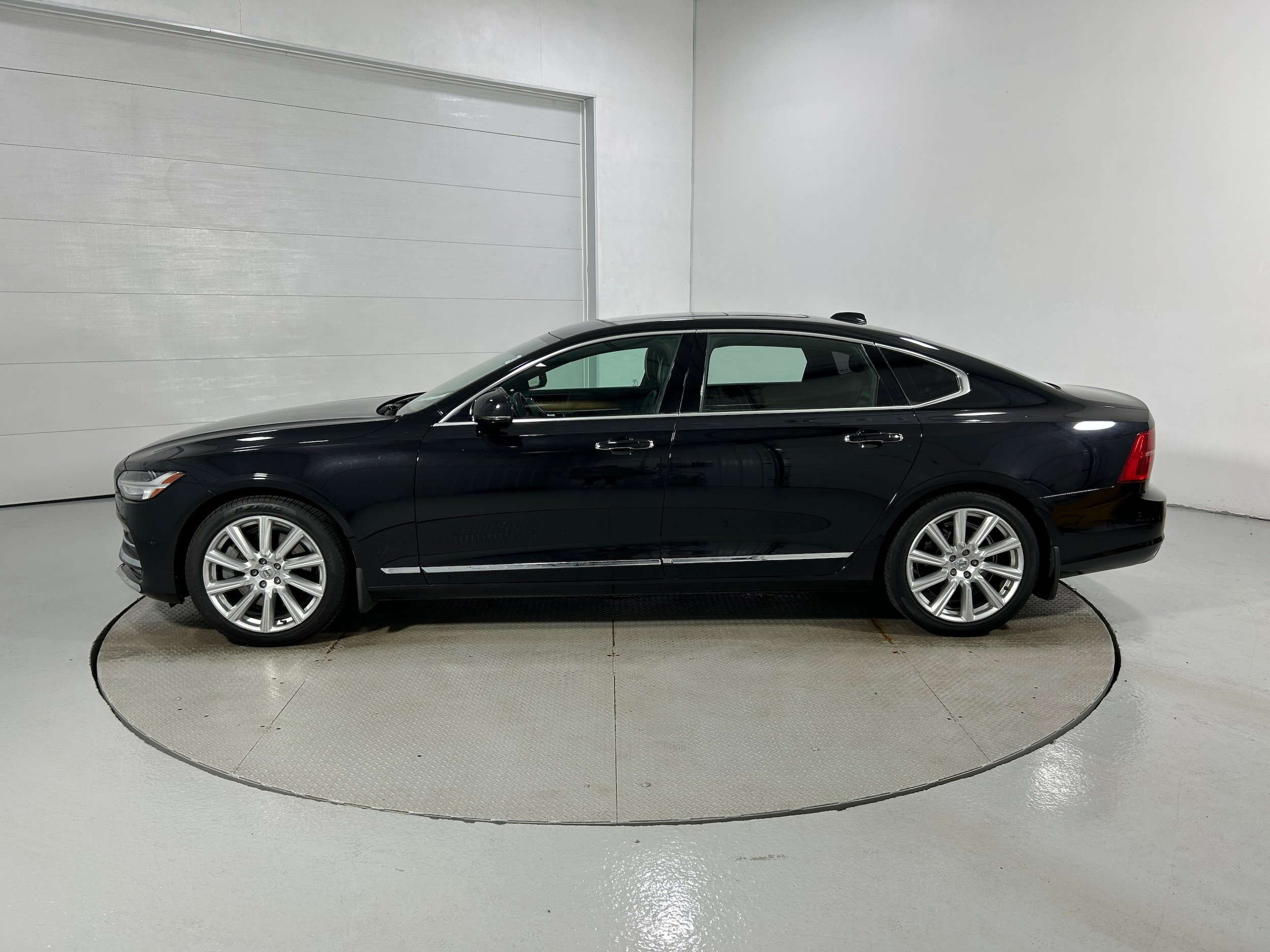 Used 2018 Volvo S90 T6 Inscription w/ Convenience Package AWD/4WD image 20