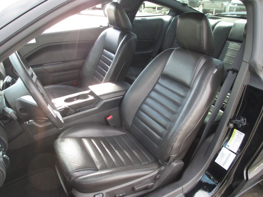 Used 2005 Ford Mustang GT image 13