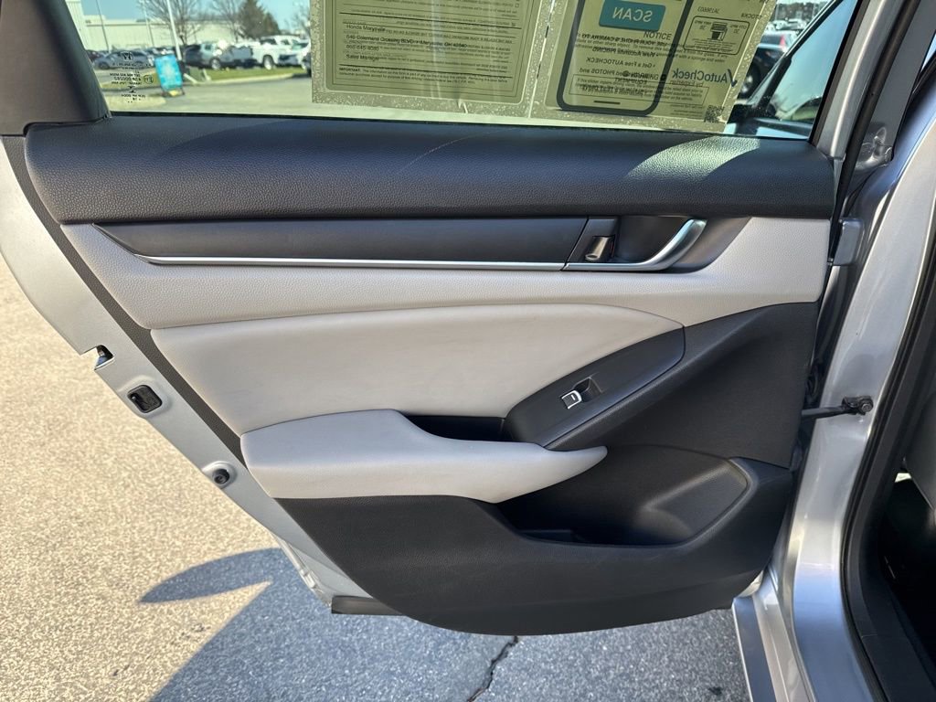 Used 2018 Honda Accord LX image 28