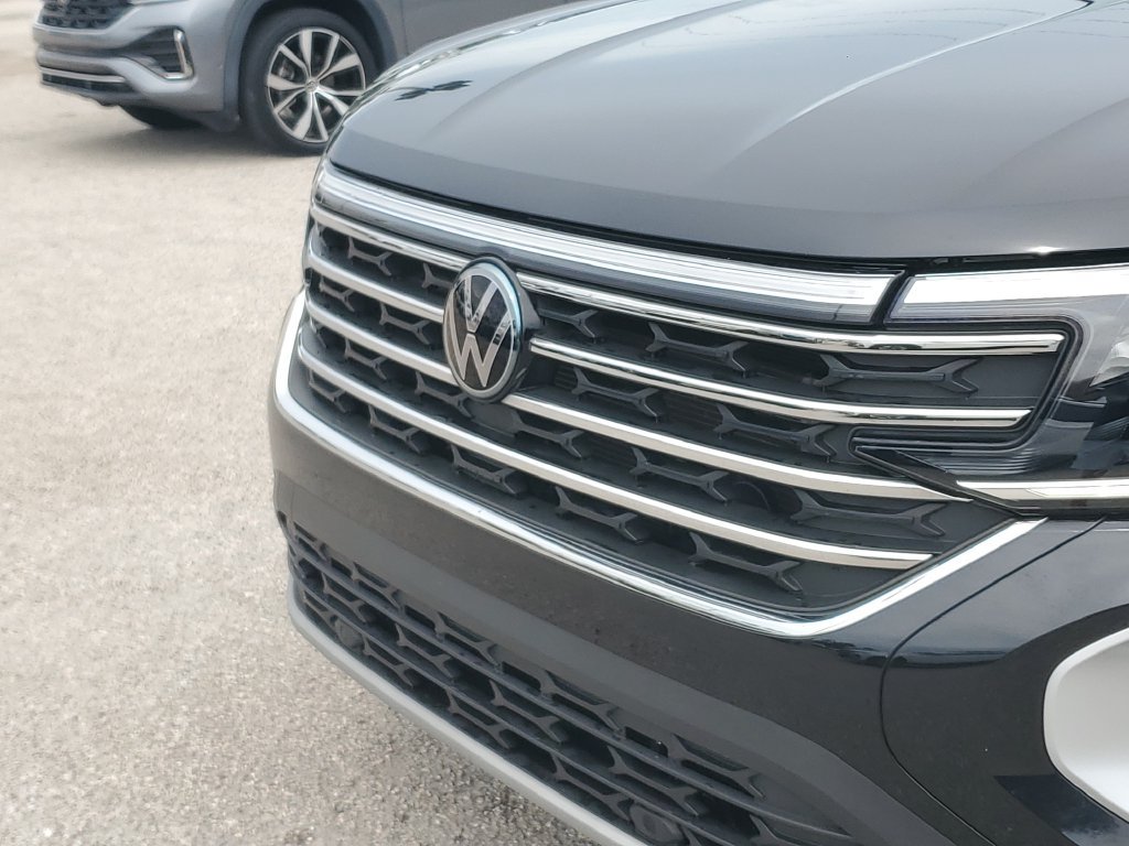 Certified 2024 Volkswagen Atlas SE FWD image 11