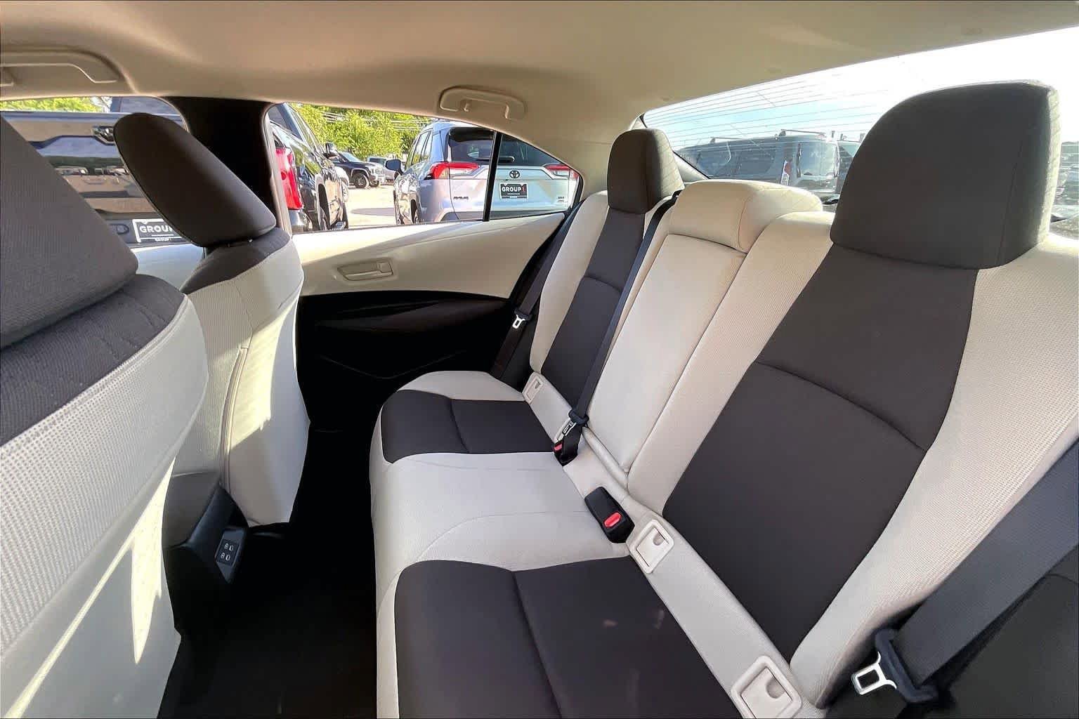 Used 2025 Toyota Corolla LE FWD image 20